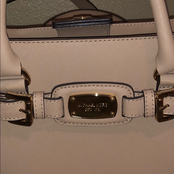 Michael Kors Bag - Picture 2 of 6